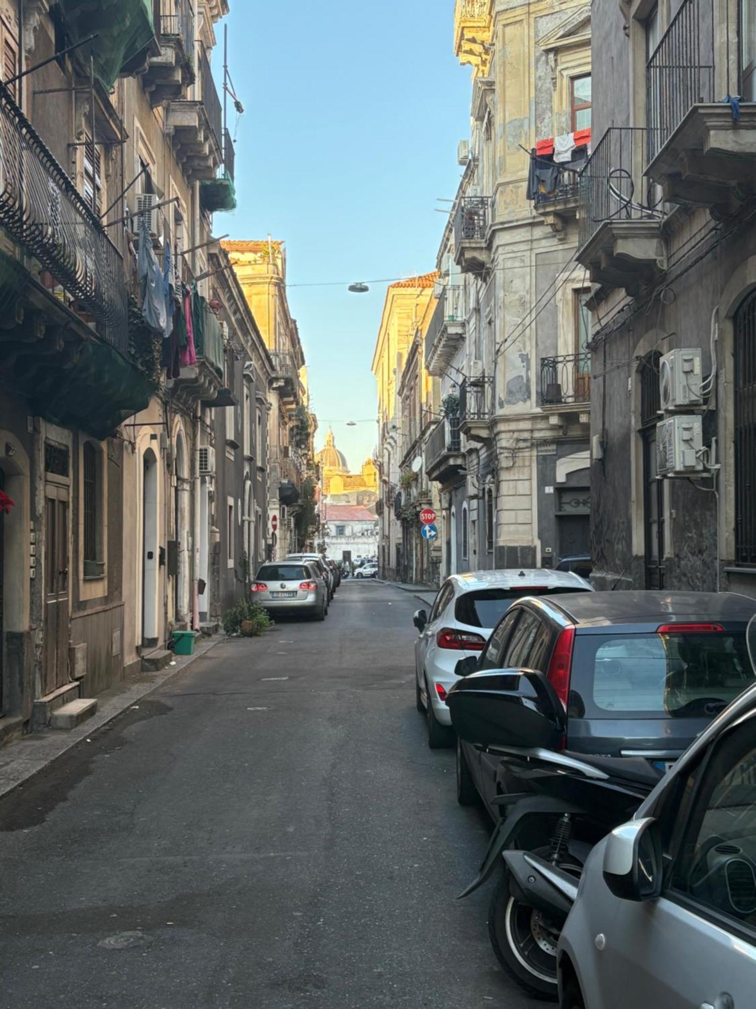 Da Marieddu Appartamento Indipendente In Centro Citta Catânia Exterior foto